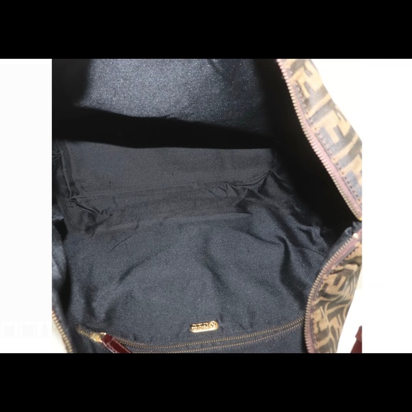 ❤️SOLD❤️ Fendi Large Handbag - Picture 4 of 8